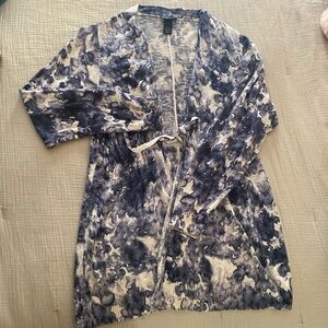 Cardigan blue and white very light